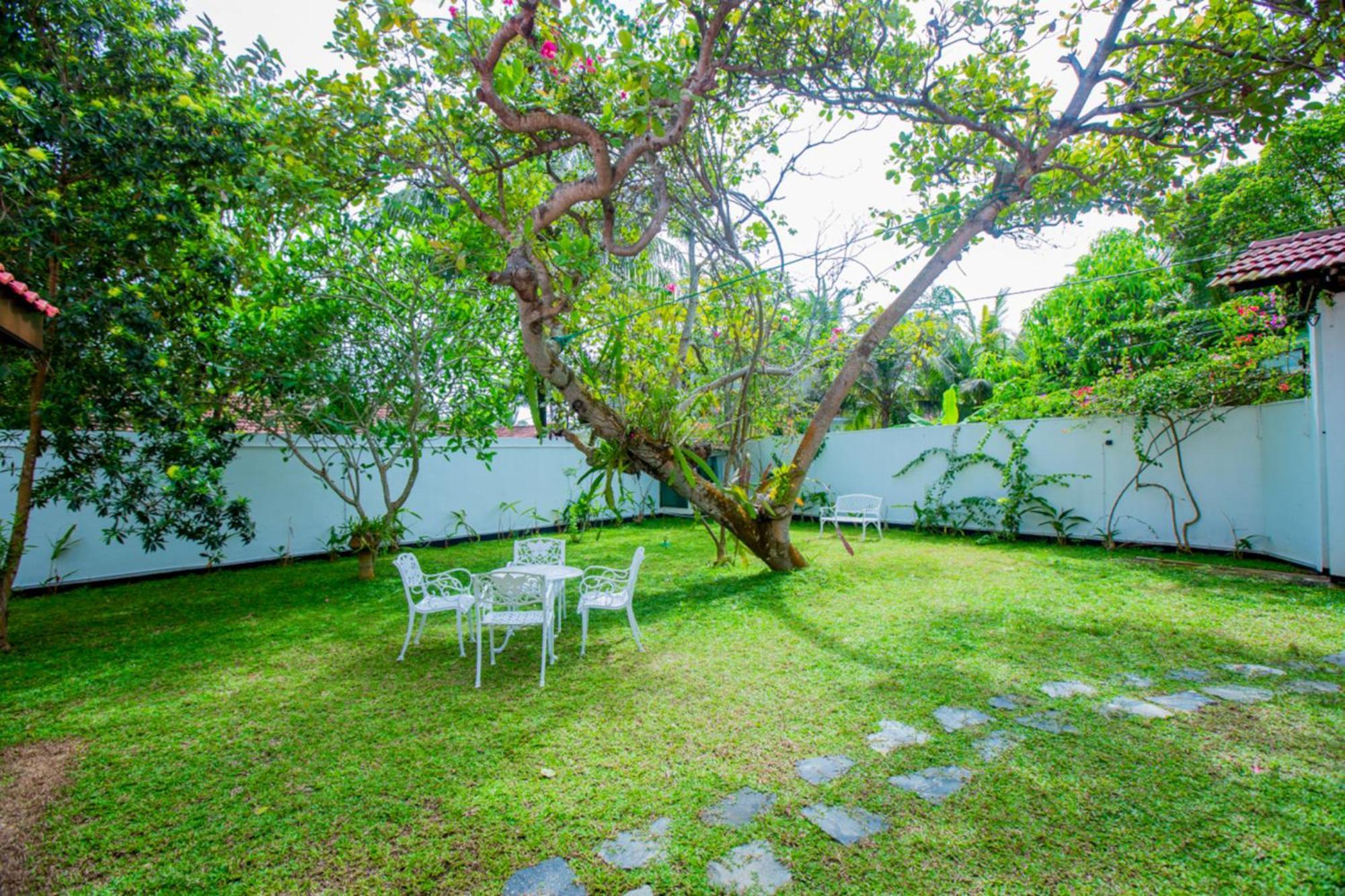Nibbana Mirissa Hotel Bagian luar foto