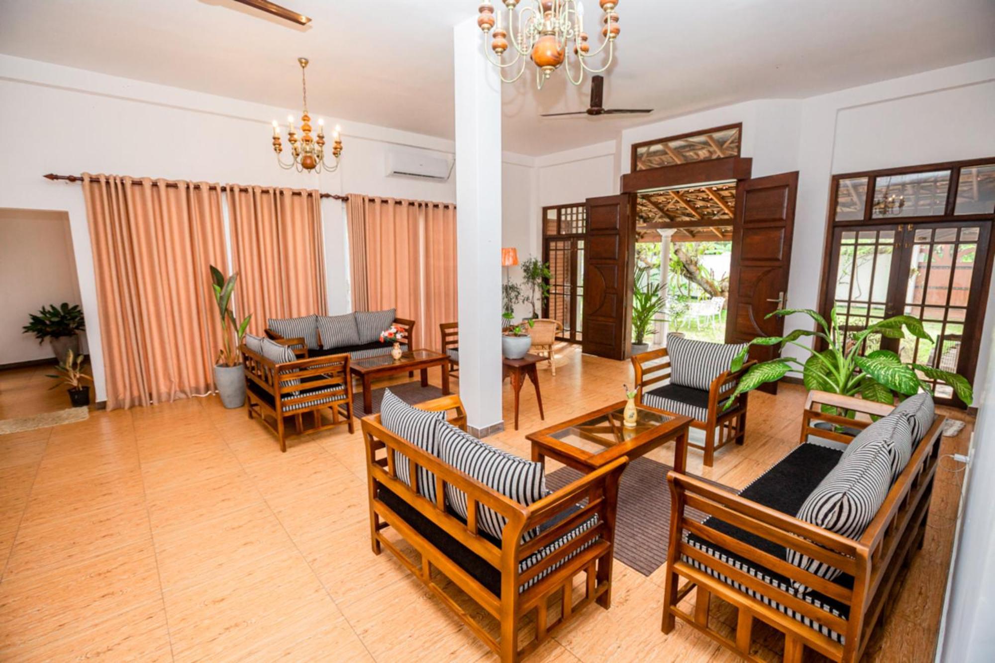 Nibbana Mirissa Hotel Bagian luar foto